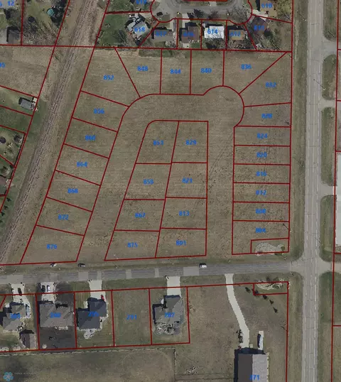 804 Harvest Cir, Horace, ND 58047