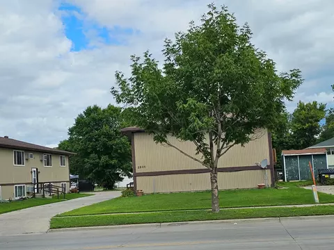 2905 7 Ave N, Fargo, ND 58102