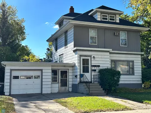 1224 11 Ave N, Fargo, ND 58102