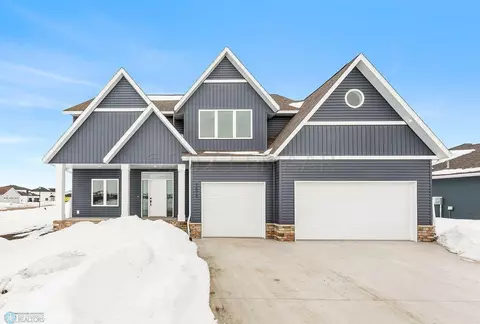 1070 51 Ave W, West Fargo, ND 58078