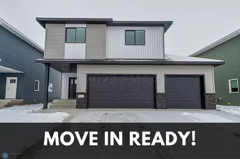 7334 27 St S, Fargo, ND 58104