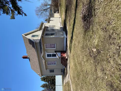 224 4th Ave NE, Mayville, ND 58257
