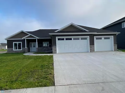 7472 16 St S, Fargo, ND 58104