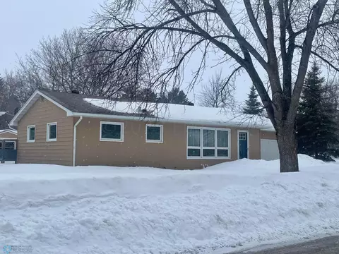 735 Maple St, Breckenridge, MN 56520