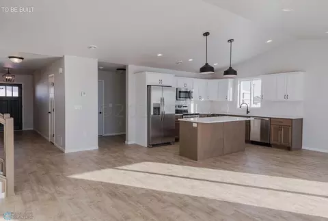 4713 Hampton Loop S, Moorhead, MN 56560 photo 3