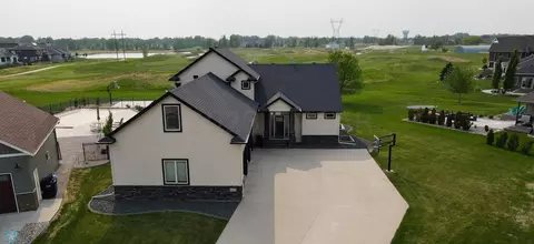 4575 Beach Ln S, Fargo, ND 58104