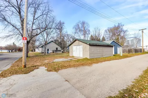 229 7th Ave, Enderlin, ND 58027 photo 29