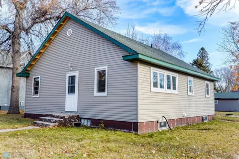 229 7th Ave, Enderlin, ND 58027