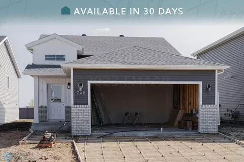 725 2 Ave, Horace, ND 58047
