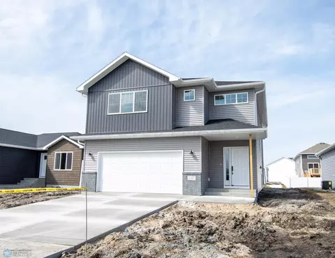 6187 Martin Ln W, West Fargo, ND 58078