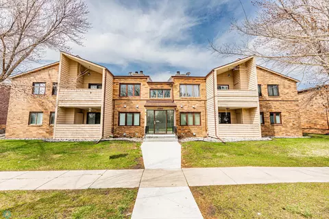 3245 17th Ave S #204, Fargo, ND 58103