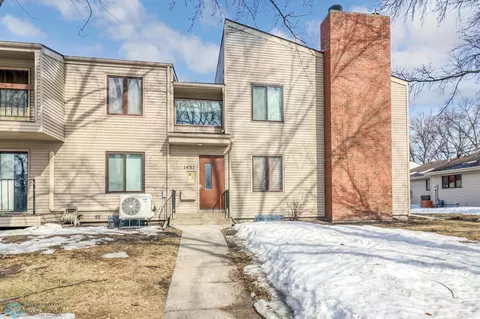 1437 Broadway Ave N #201, Fargo, ND 58102