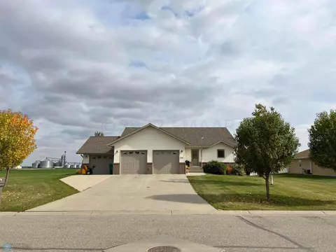 544 7th Ave SE, Mayville, ND 58257