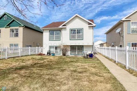 1903 58 Ave S, Fargo, ND 58104