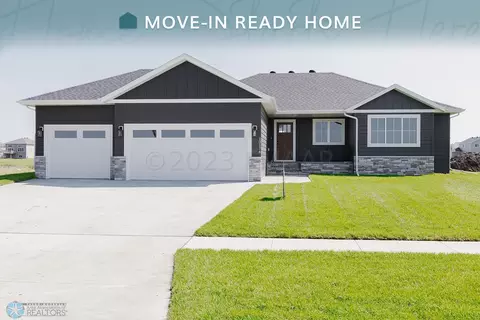 10176 Concord Dr, Horace, ND 58047