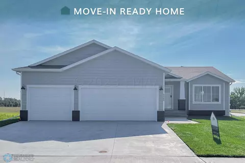 6980 14th St S, Fargo, ND 58104
