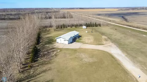 17075 Co Rd 10, Mooreton, ND 58061