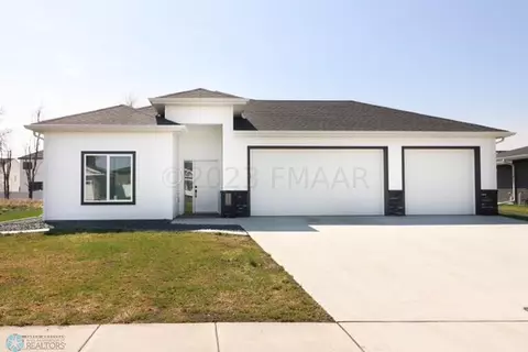 1329 26th Ave W, West Fargo, ND 58078