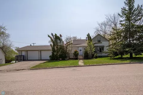 801 Ash St, Lisbon, ND 58054