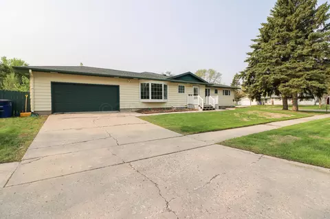1605 5th Ave S, Moorhead, MN 56560