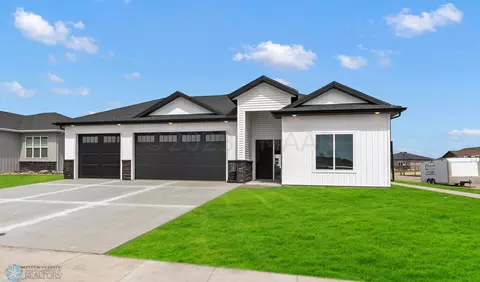 1102 24 Ave W, West Fargo, ND 58078