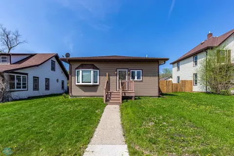 615 5th Ave NW, Valley City, ND 58072
