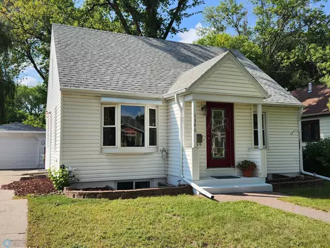 1346 8 St N, Fargo, ND 58102