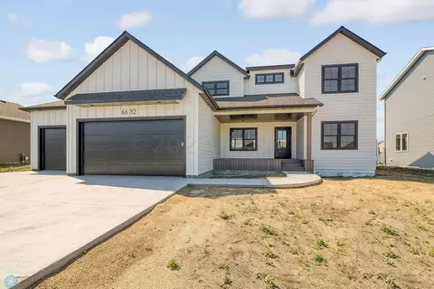 6632 55 Ave S, Fargo, ND 58104
