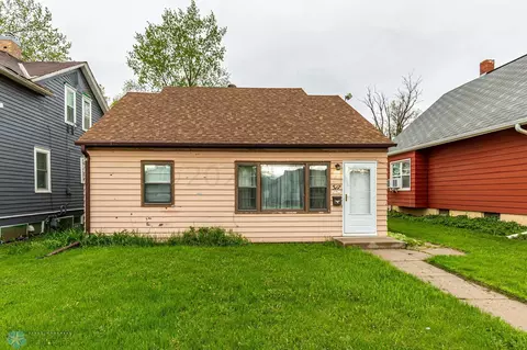 517 2nd St S, Wahpeton, ND 58075