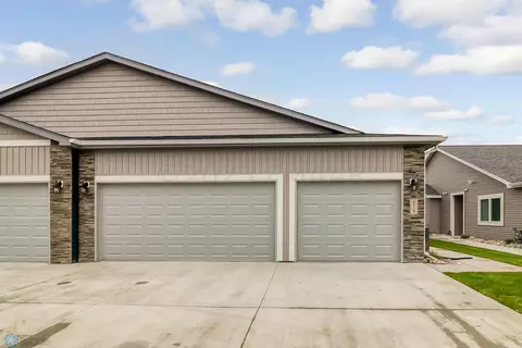 513 34th Way E, West Fargo, ND 58078