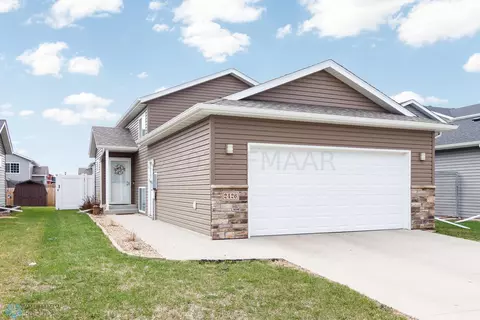 2426 6 Ct W, West Fargo, ND 58078