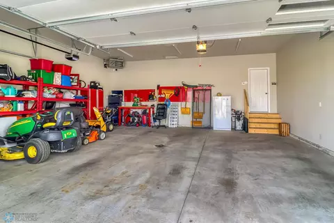 802 Eagle Ct, Mapleton, ND 58059 photo 44