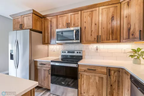 802 Eagle Ct, Mapleton, ND 58059 photo 10