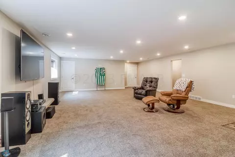 802 Eagle Ct, Mapleton, ND 58059 photo 33