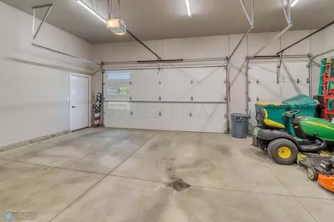 802 Eagle Ct, Mapleton, ND 58059 photo 45
