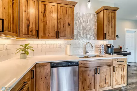 802 Eagle Ct, Mapleton, ND 58059 photo 11