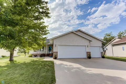 478 Westwynd Dr, West Fargo, ND 58078