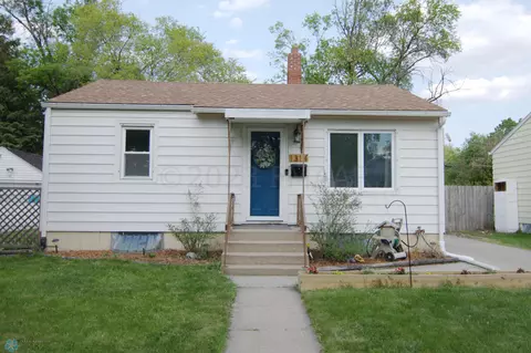 1314 15th St S, Fargo, ND 58103