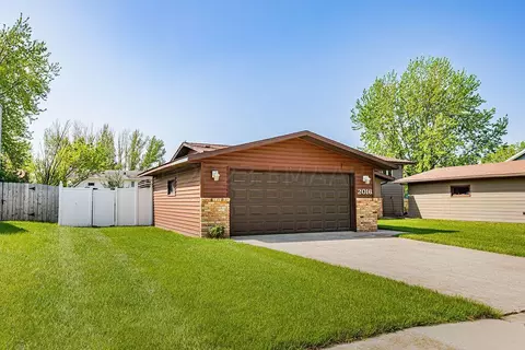 2016 28 Ave S, Fargo, ND 58103