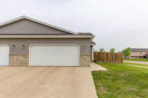 1102 44th Ave W, West Fargo, ND 58078
