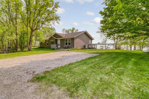 25488 Peterson Rd, Pelican Rapids, MN 56572