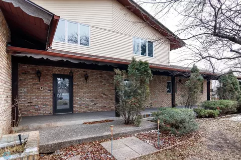 4 38th Avenue Cir S, Moorhead, MN 56560