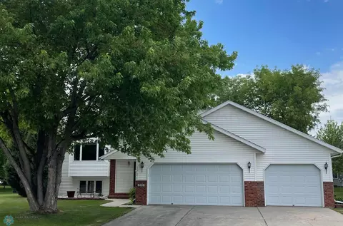 1701 33 12 St S, Moorhead, MN 56560