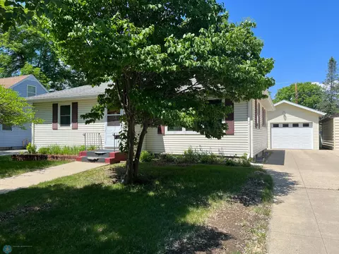65 18 Ave N, Fargo, ND 58102