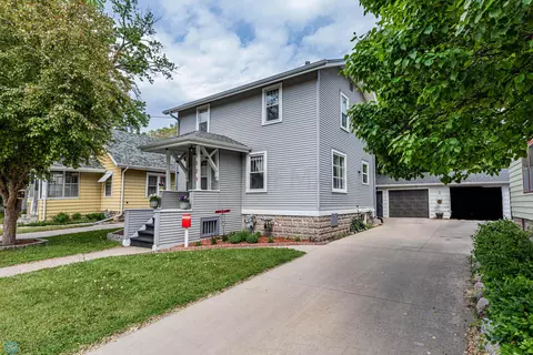 1029 8 St N, Fargo, ND 58102