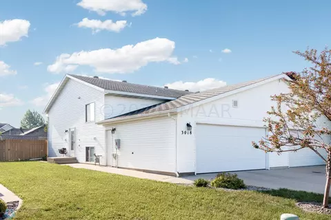 3018 32 St S, Fargo, ND 58103