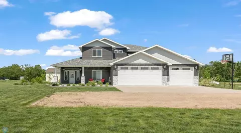 7031 41st St N, Moorhead, MN 56560