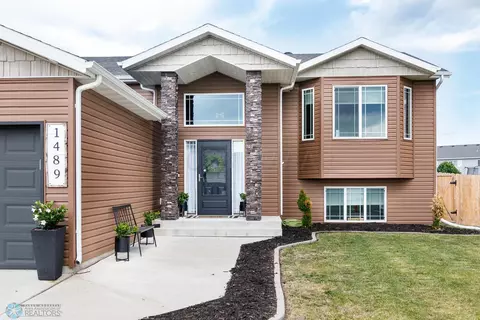 1489 41st Ave S, Moorhead, MN 56560