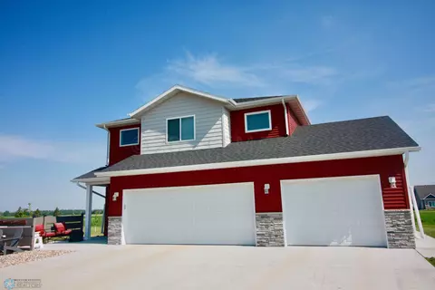 212 Prairie Dr N, Hankinson, ND 58041