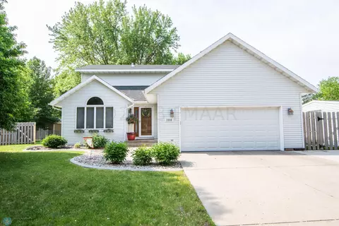 2808 38 12 Ave S, Fargo, ND 58104